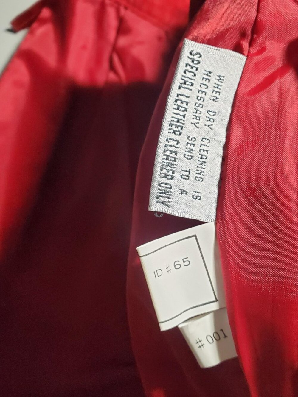 GIII Global Identity Vintage Red suede skirt NWT marked Sz 13/14 - Picture 8 of 16